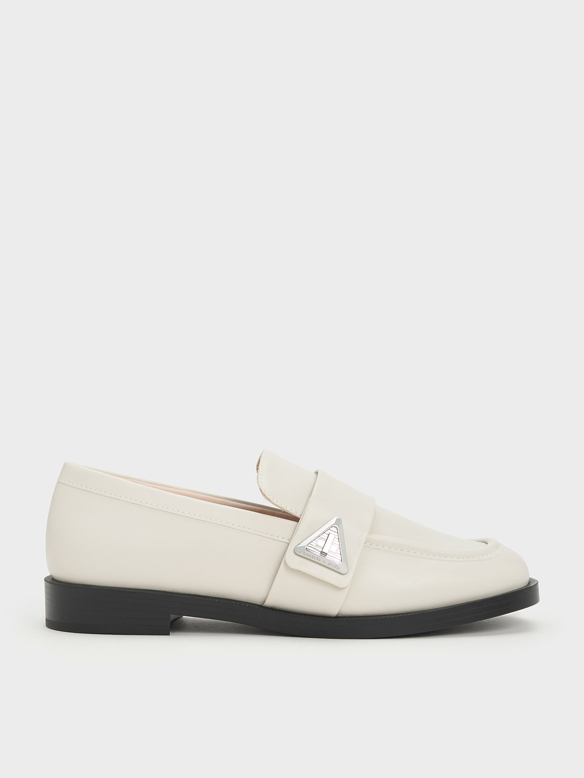Charles & Keith Trice Metallic Accent Loafers In Chalk