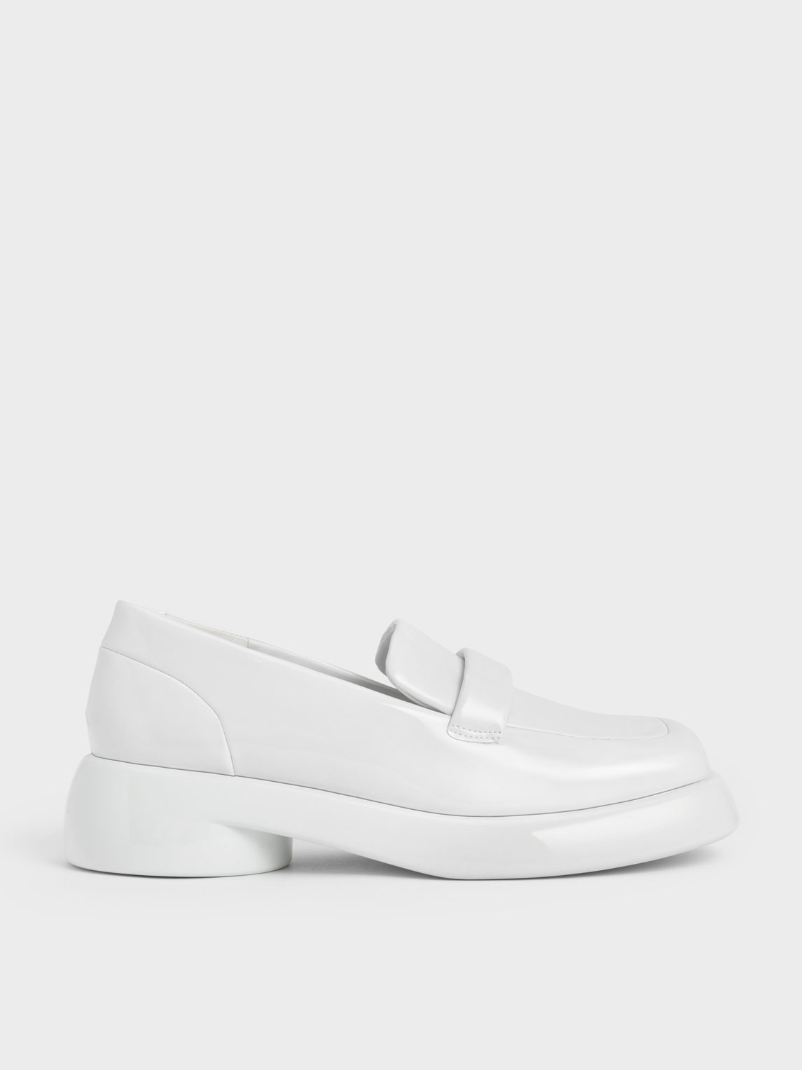 CHARLES & KEITH Lula ルラ パテントプラットフォームローファー