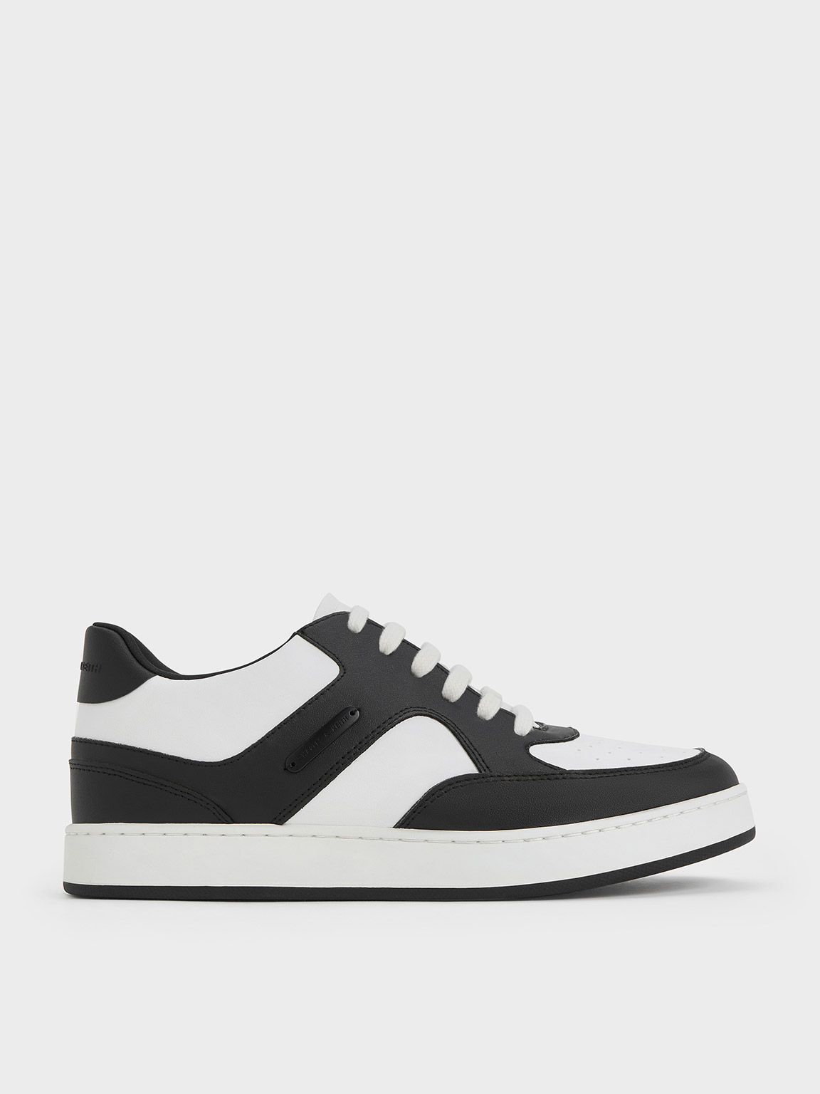 Charles & Keith Two-tone Low-top Sneakers In Black
